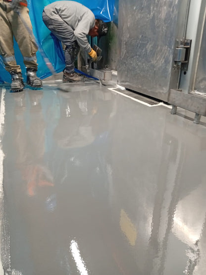 APLICACIÓN DE PISO DE POLIURETANO DE UCRETE - TIENDAS DE METRO SAN FELIPE Y PERCHING HYT SAC - JESUS MARIA