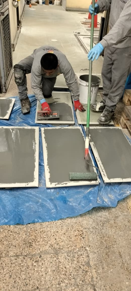 APLICACIÓN DE PISO DE POLIURETANO DE UCRETE - TIENDAS DE METRO SAN FELIPE Y PERCHING HYT SAC - JESUS MARIA