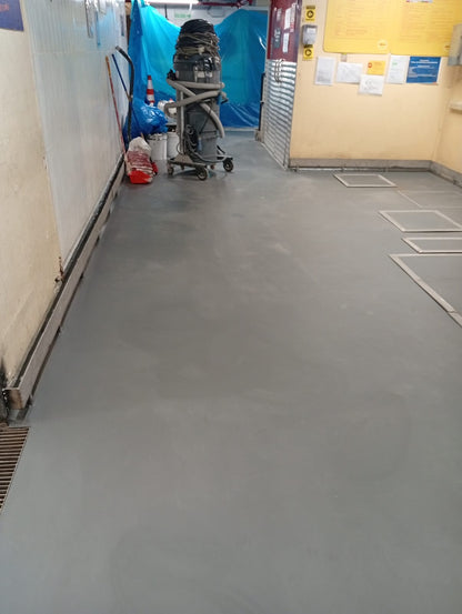 APLICACIÓN DE PISO DE POLIURETANO DE UCRETE - TIENDAS DE METRO SAN FELIPE Y PERCHING HYT SAC - JESUS MARIA