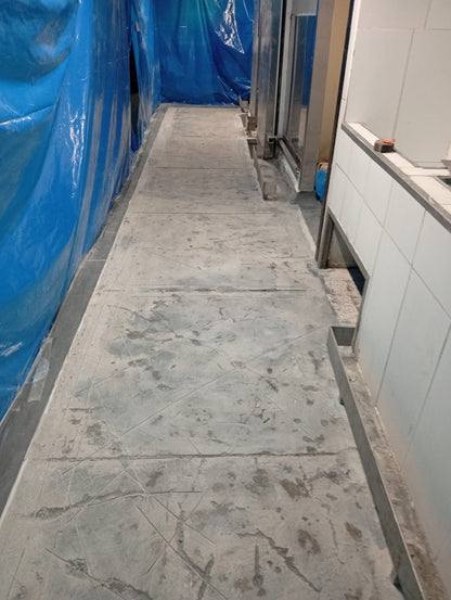 APLICACIÓN DE PISO DE POLIURETANO DE UCRETE - TIENDAS DE METRO SAN FELIPE Y PERCHING HYT SAC - JESUS MARIA