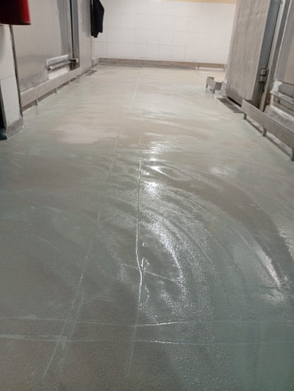 APLICACIÓN DE PISO DE POLIURETANO DE UCRETE - TIENDAS DE METRO SAN FELIPE Y PERCHING HYT SAC - JESUS MARIA