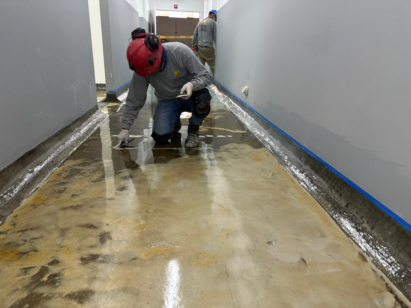 APLICACIÓN DE PINTURA EPÓXICA PARA AREA DE USO DE COCINA, TOPITOP SJL