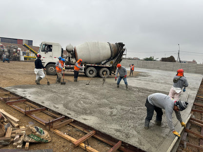 VACIADO DE LOSA INDUSTRIAL - DINGECON INGENIERIA SAC -PUENTE PIEDRA