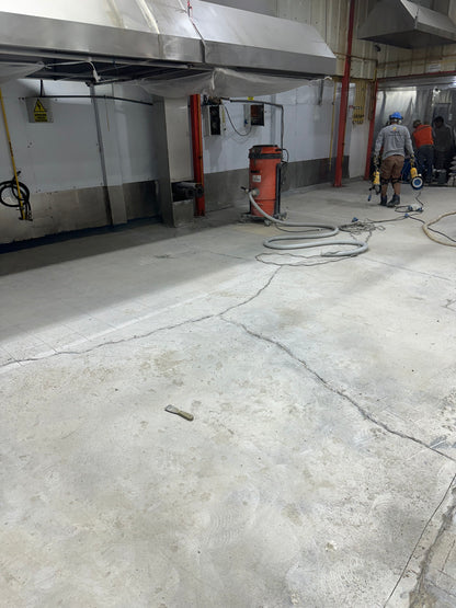 APLICACIÓN DE PISO DE POLIURETANO DE UCRETE EN PLANTA DE CEREALES Y SNACKS RASIL - HUACHIPA