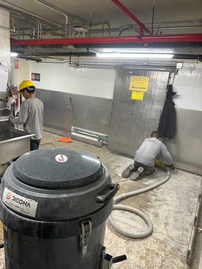 APLICACIÓN DE PISO DE POLIURETANO DE UCRETE - TIENDAS DE METRO SAN FELIPE Y PERCHING HYT SAC - JESUS MARIA