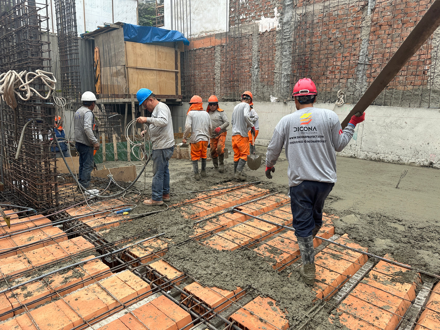 VACIADO DE LOSAS DE TECHO PARA EDIFICIO - INMOBILIARIA  -SALAMANCA, ATE