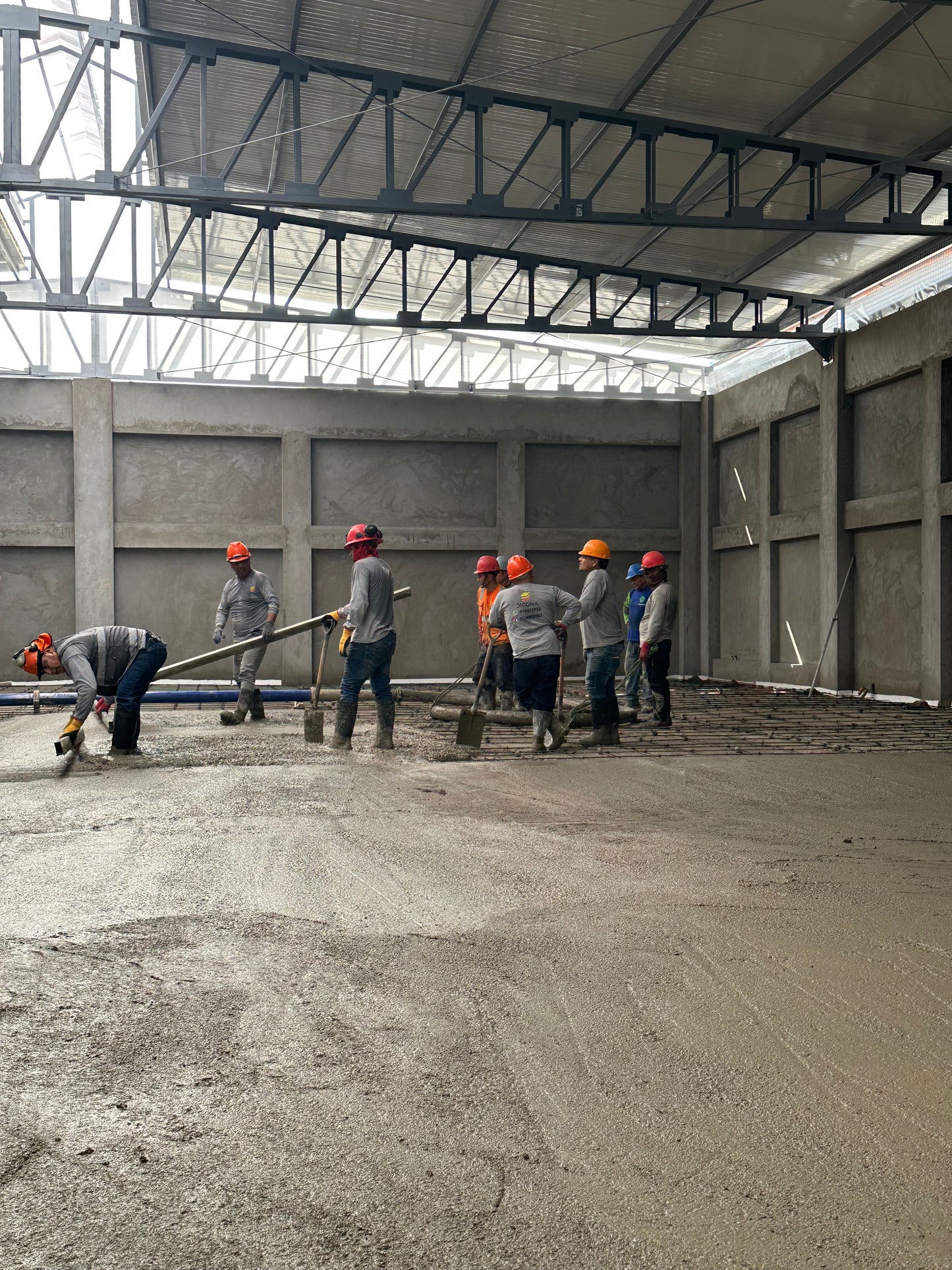 VACIADO DE CONTRAPISO INDUSTRIAL PARA USO DE ALMACEN TEXTIL- SR MOISES -ATE