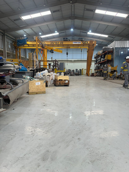 APLICACIÓN DE PISO AUTONIVELANTE EPOXICO TALLER METALMECANICO-DISTRIBUCIONES DIESEL PERU-CALLAO