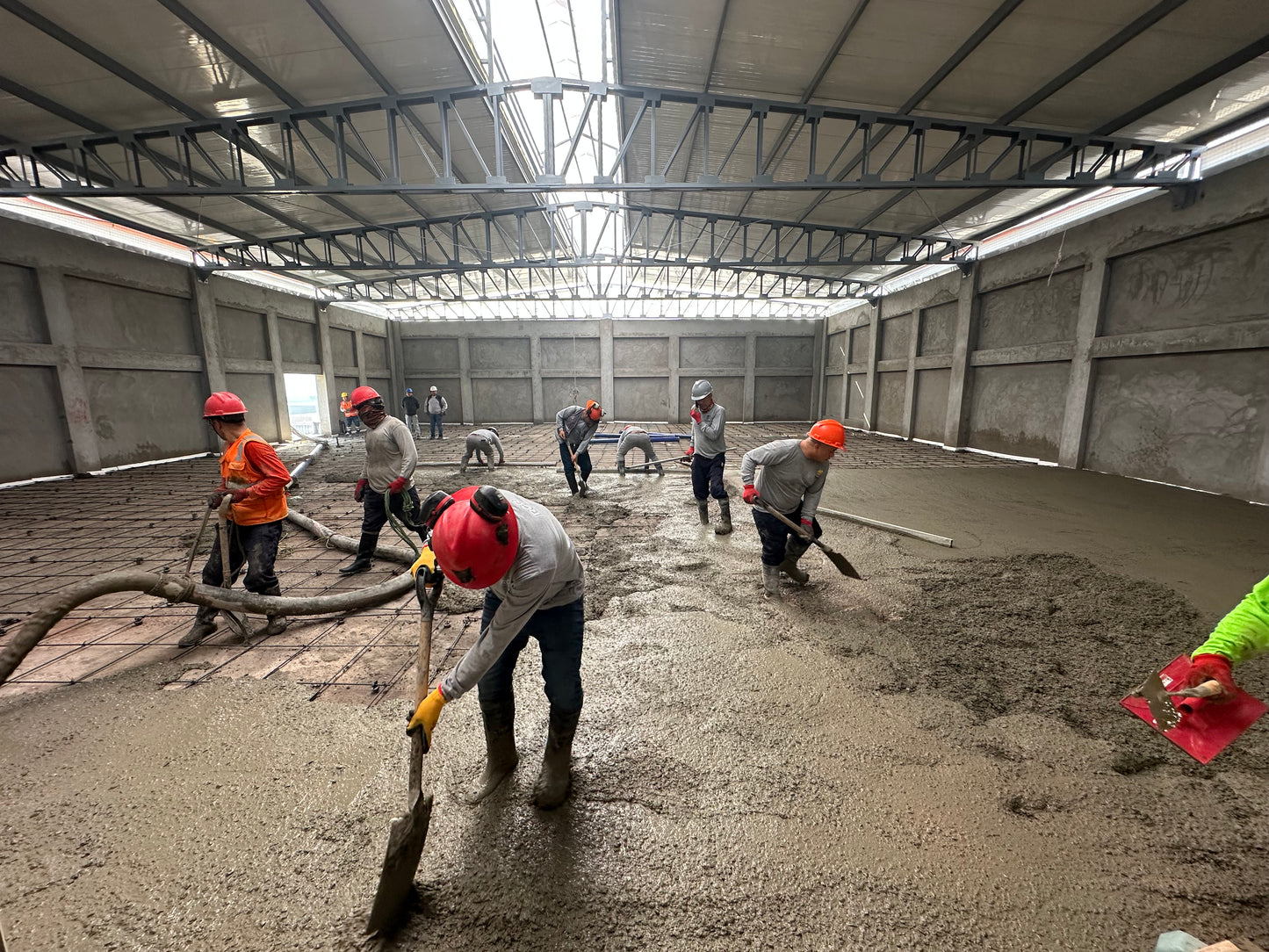 VACIADO DE CONTRAPISO INDUSTRIAL PARA USO DE ALMACEN TEXTIL- SR MOISES -ATE