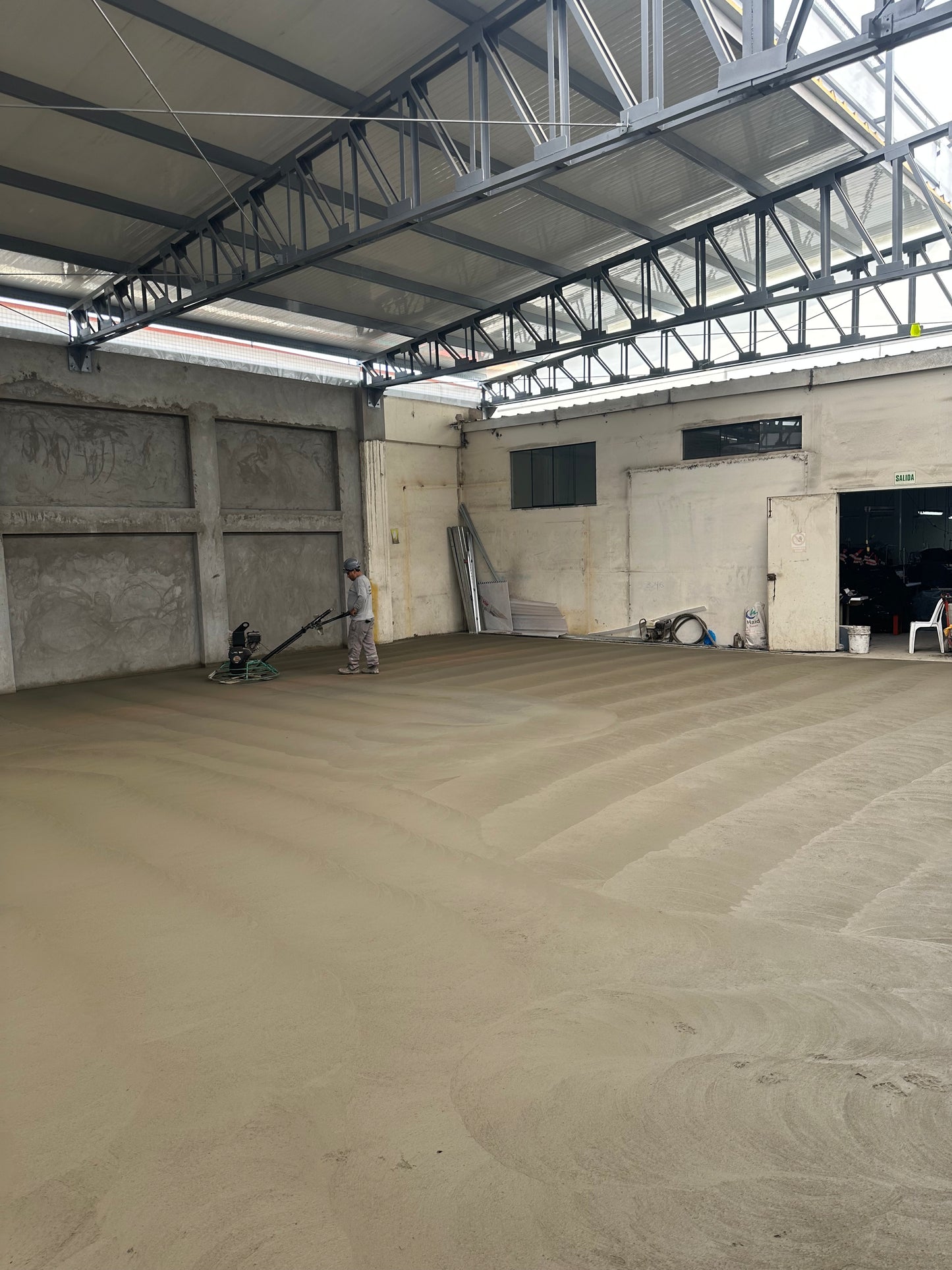 VACIADO DE CONTRAPISO INDUSTRIAL PARA USO DE ALMACEN TEXTIL- SR MOISES -ATE