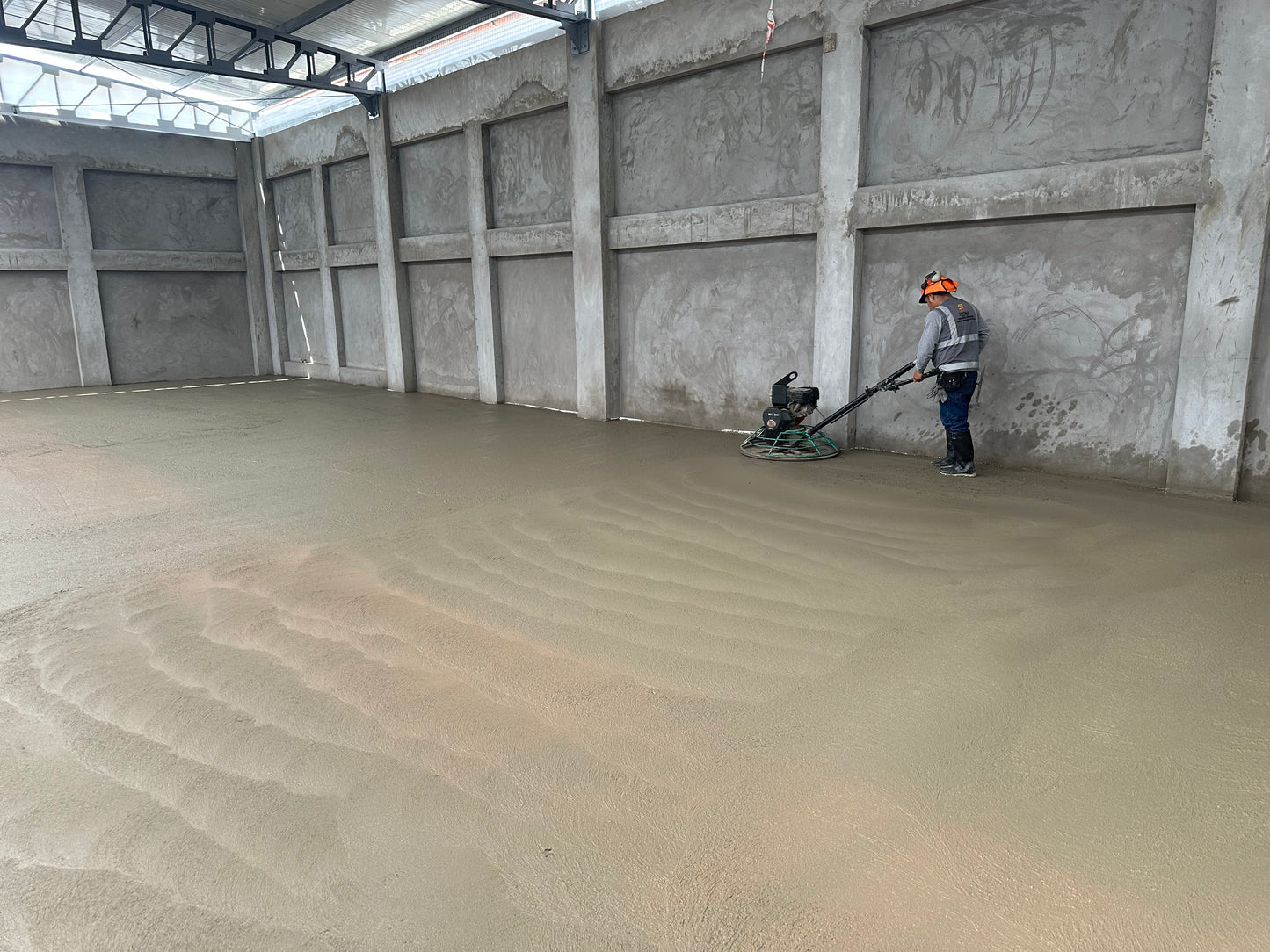 VACIADO DE CONTRAPISO INDUSTRIAL PARA USO DE ALMACEN TEXTIL- SR MOISES -ATE