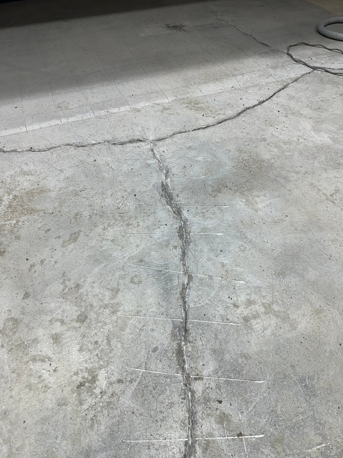 APLICACIÓN DE PISO DE POLIURETANO DE UCRETE EN PLANTA DE CEREALES Y SNACKS RASIL - HUACHIPA