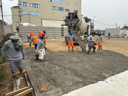 VACIADO DE LOSA INDUSTRIAL - DINGECON INGENIERIA SAC -PUENTE PIEDRA