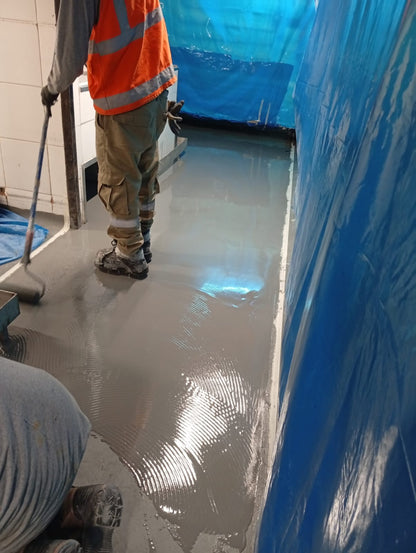 APLICACIÓN DE PISO DE POLIURETANO DE UCRETE - TIENDAS DE METRO SAN FELIPE Y PERCHING HYT SAC - JESUS MARIA