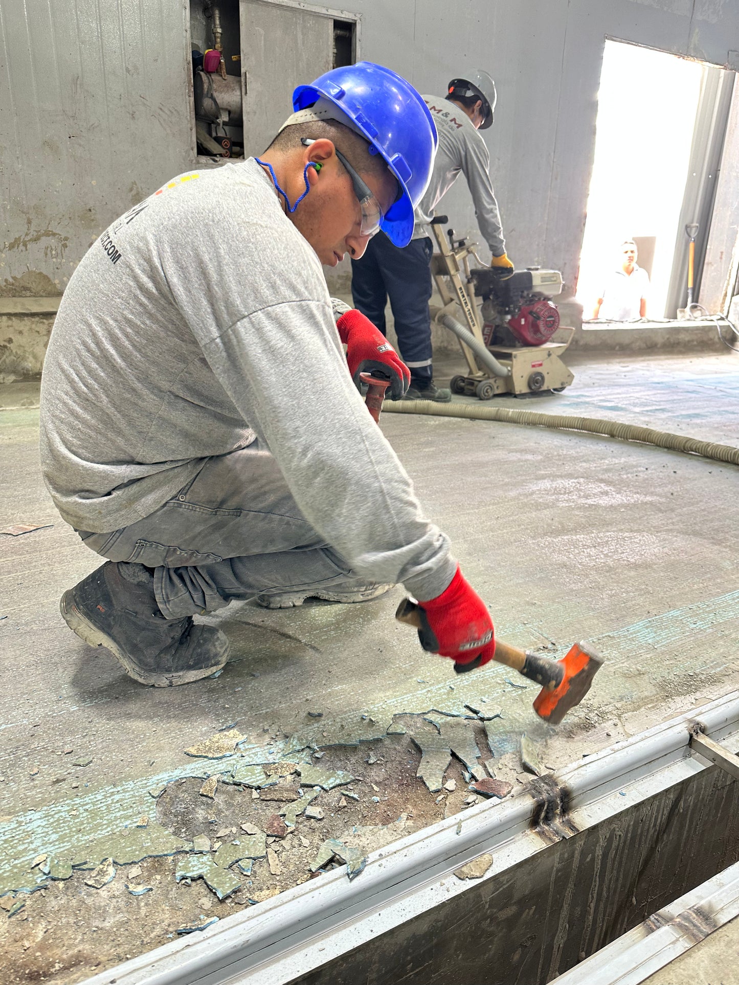 APLICACION DE PISO DE POLIURETANO DE UCRETE - COCINA PARA PROCESADORA DE POTA - KSL PESCADOS PUCUSANA