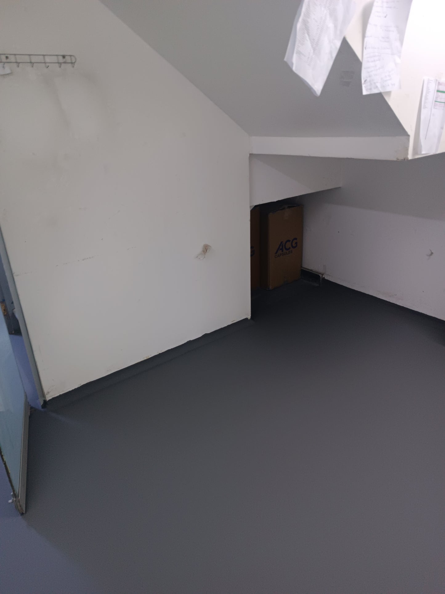 APLICACIÓN DE PISO DE POLIURETANO DE UCRETE - AREA LABORATORIO DE GOMITAS Y SUPLEMENTOS - NOVOAMERICA - SJM