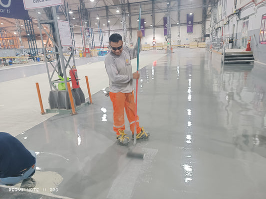 APLICACIÓN DE PISO DE POLIURETANO DE UCRETE -CENTRO LOGISTICO URBANO - CALLAO