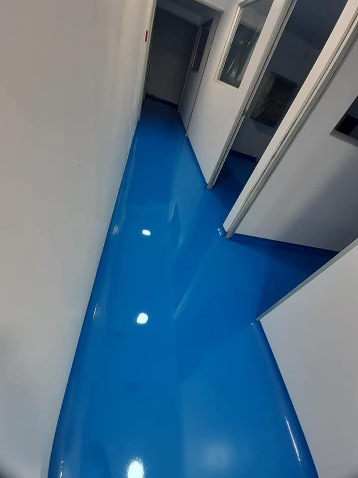 PROYECTO DE REVESTIMIENTO EPOXICO AUTONIVELANTE PARA LABORATORIO - ARQ MARIANA JIMENEZ-ATE