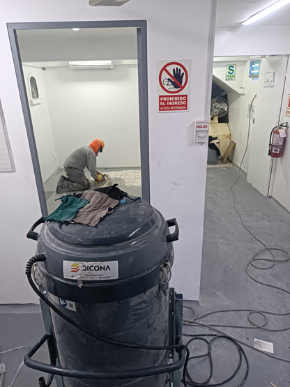 APLICACIÓN DE PISO DE POLIURETANO DE UCRETE - AREA LABORATORIO DE GOMITAS Y SUPLEMENTOS - NOVOAMERICA - SJM