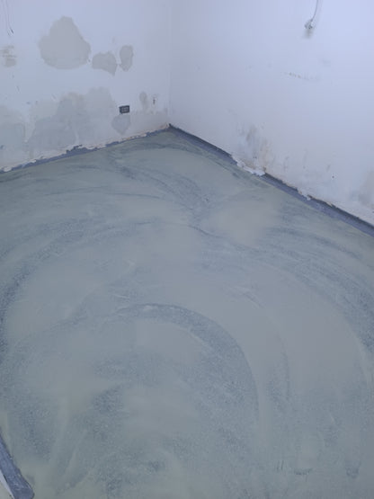 APLICACIÓN DE PISO DE POLIURETANO DE UCRETE - AREA LABORATORIO DE GOMITAS Y SUPLEMENTOS - NOVOAMERICA - SJM