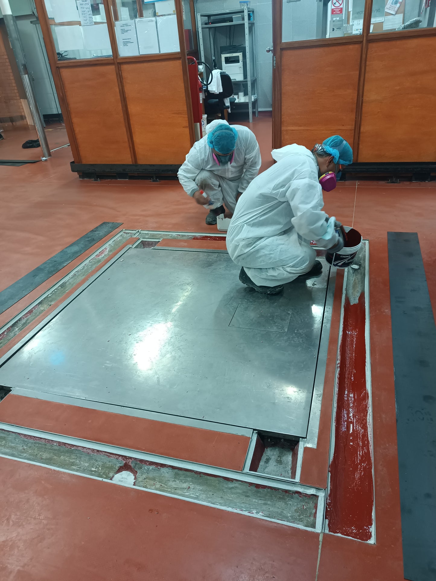 MANTENIMIENTO DE CANALETAS EN AREA DE DESPACHO, CENTRAL DE TORTAS CENCOSUD-HYT SAC -CHORRILLOS