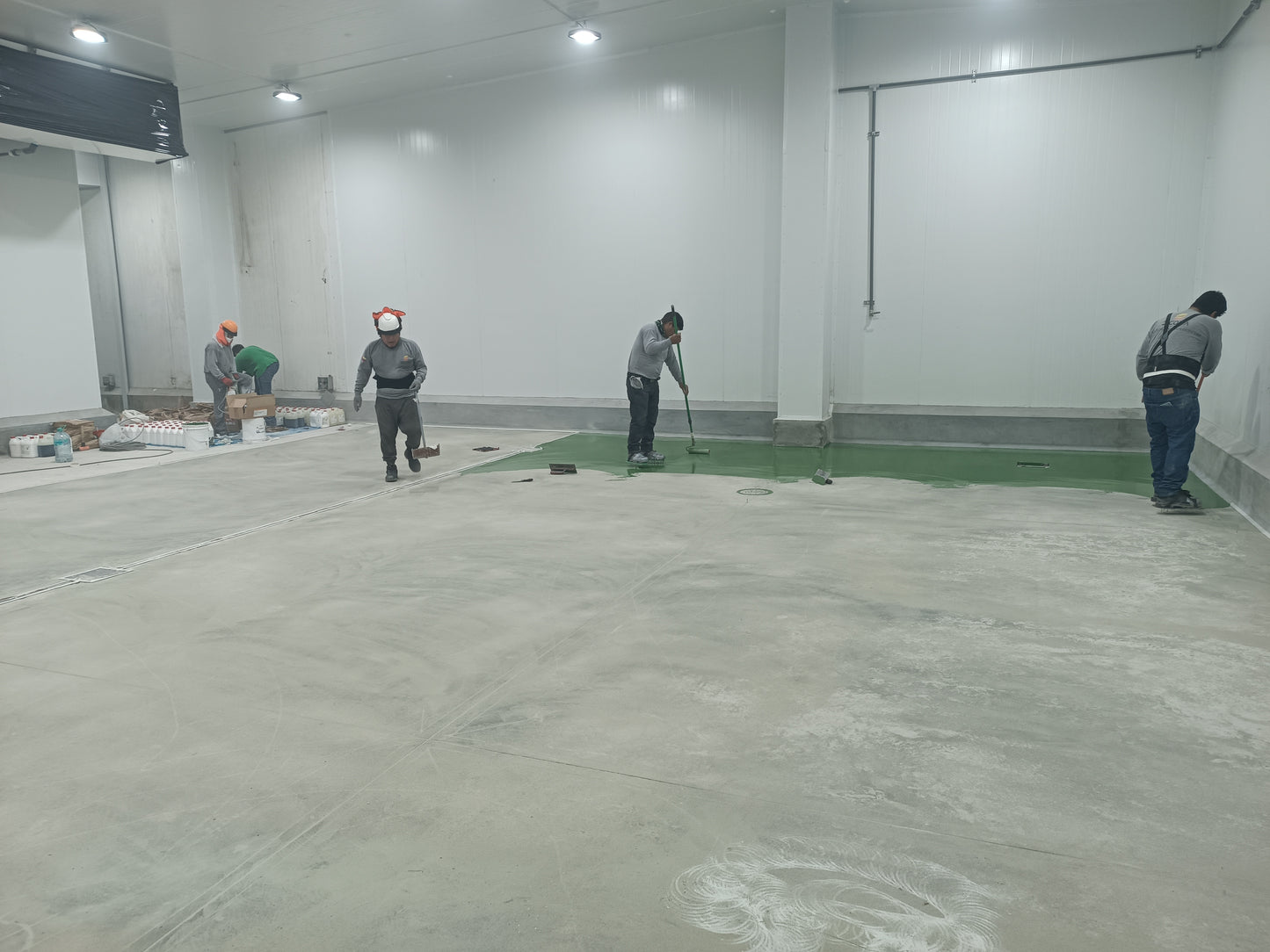 APLICACION DE  PISO DE POLIURETANO DE UCRETE-  SALAS DE PROCESAMIENTO DE FRUTAS -MARIPOSA ANDINA-LURIN