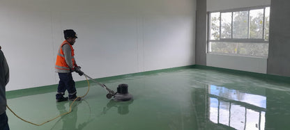 APLICACIÓN DE AUTONIVELANTE EPOXICO - LUANA CAPELLA CONSTRUCTORES EIRL-COLEGIO EN TANGALBAMBA CAJAMARCA