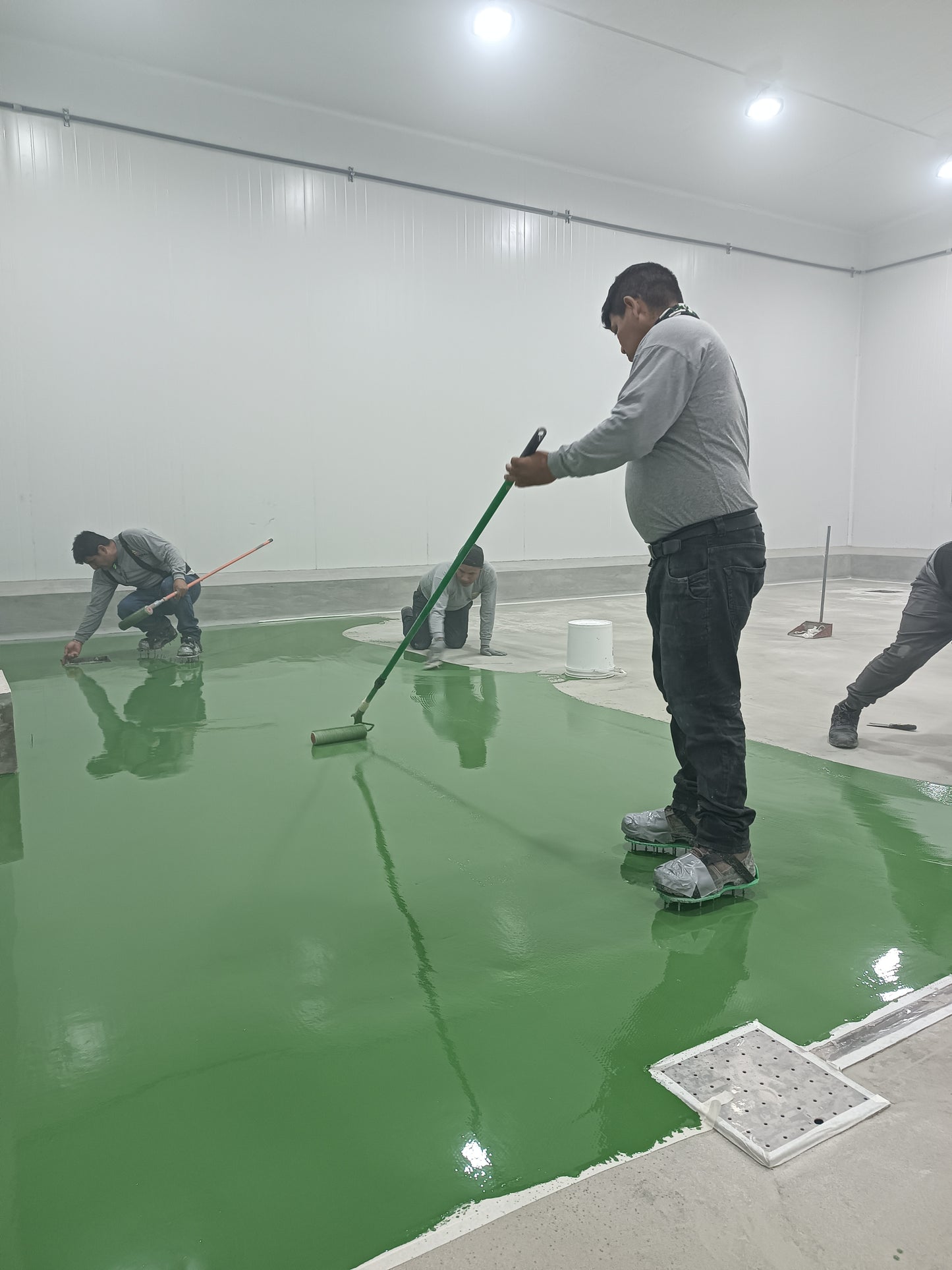 APLICACION DE  PISO DE POLIURETANO DE UCRETE-  SALAS DE PROCESAMIENTO DE FRUTAS -MARIPOSA ANDINA-LURIN