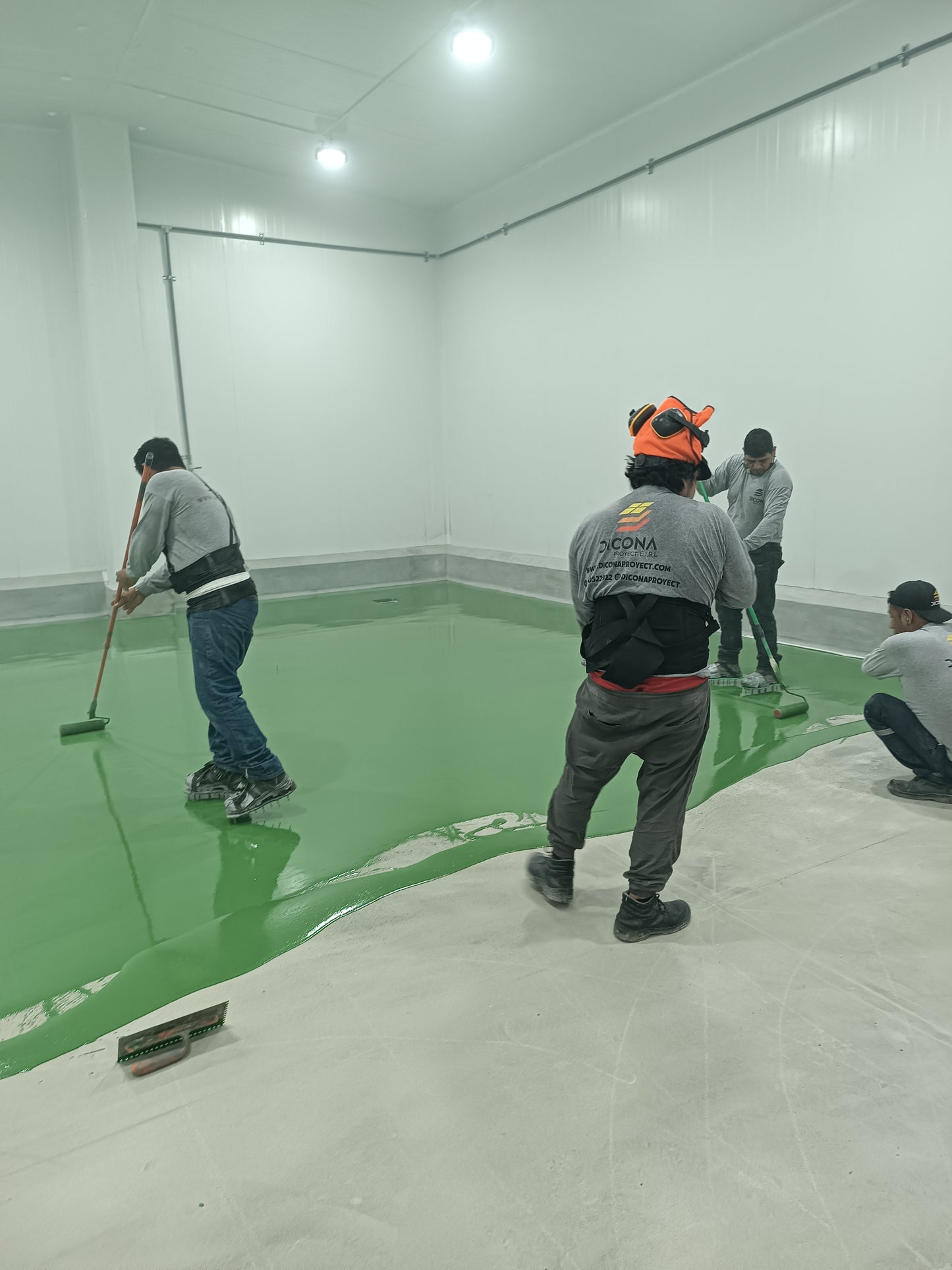 APLICACION DE  PISO DE POLIURETANO DE UCRETE-  SALAS DE PROCESAMIENTO DE FRUTAS -MARIPOSA ANDINA-LURIN