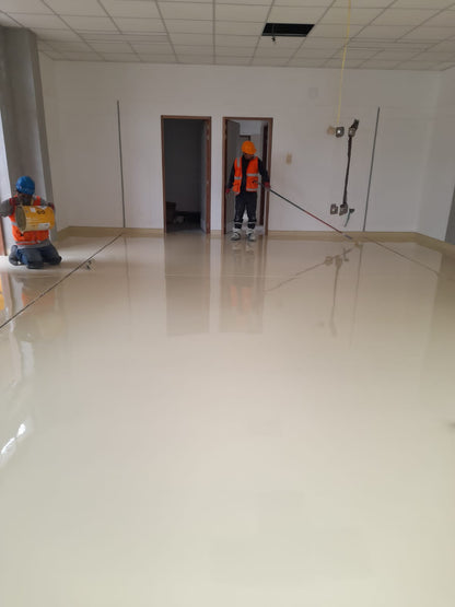 APLICACIÓN DE AUTONIVELANTE EPOXICO - LUANA CAPELLA CONSTRUCTORES EIRL-COLEGIO EN TANGALBAMBA CAJAMARCA