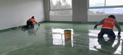 APLICACIÓN DE AUTONIVELANTE EPOXICO - LUANA CAPELLA CONSTRUCTORES EIRL-COLEGIO EN TANGALBAMBA CAJAMARCA